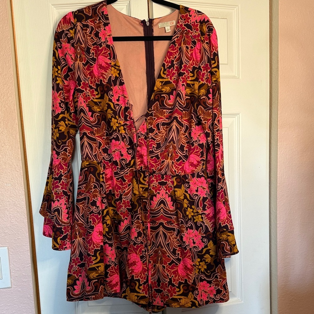 Gianni Bini Bell Sleeved Paisley Print Romper size L